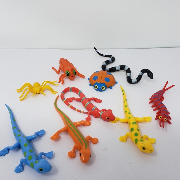 Salamander Lizards Spider Beetle Grasshopper Centipede Toy Lot - Picture 14 of 15